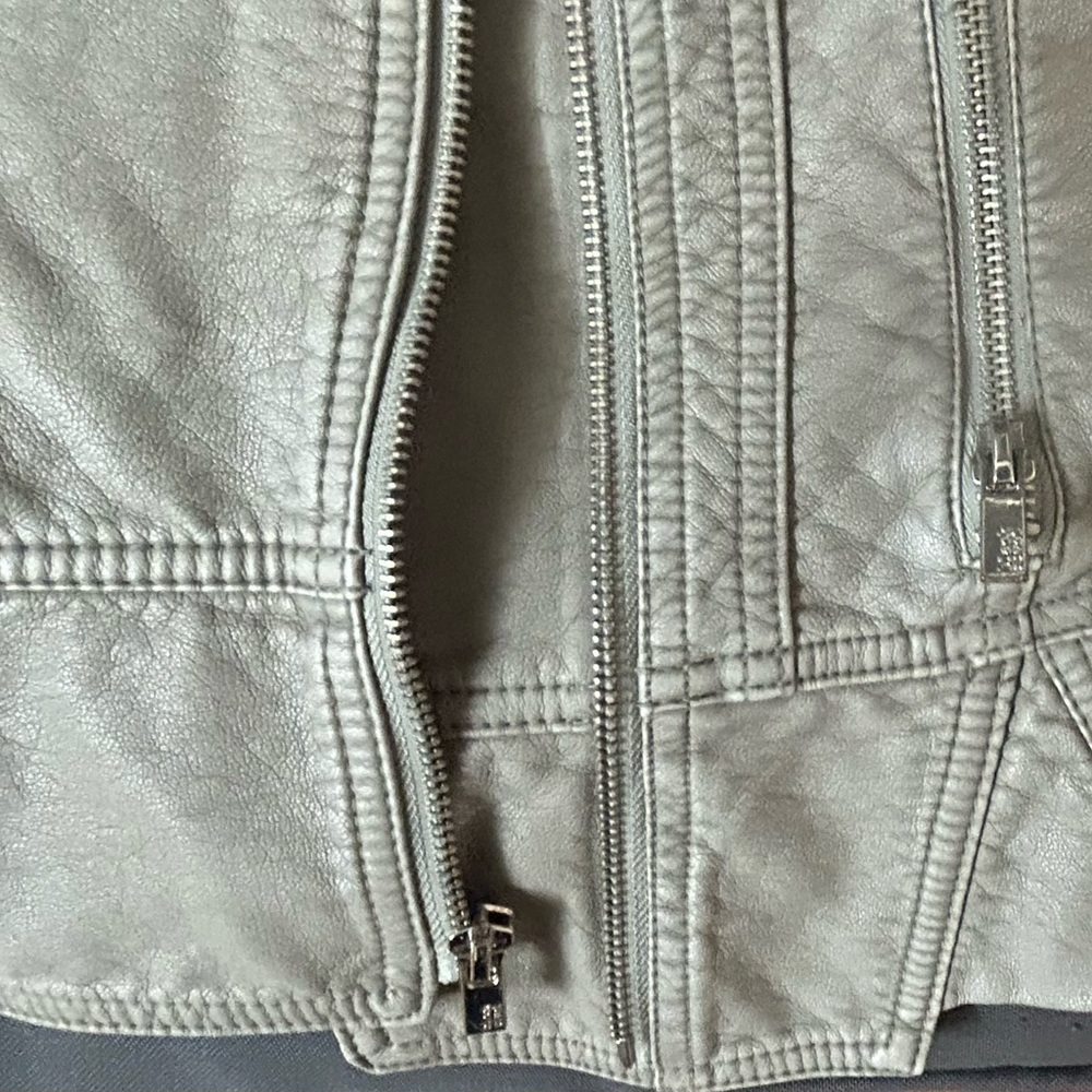 Black Rivet Faux Leather Ladies Moto Jacket, Grey , Size S, Vintage - Picture 14 of 16